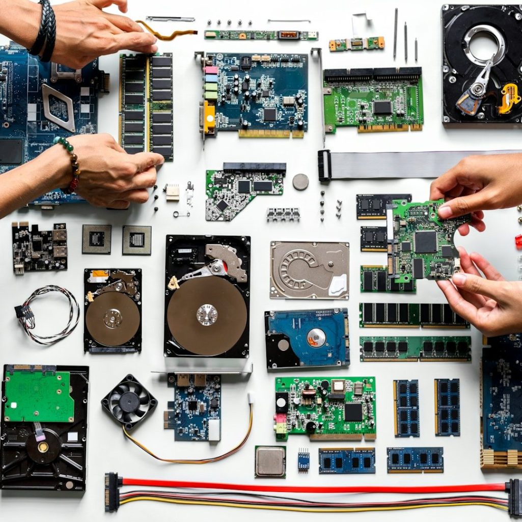 Recycled tech components Recycled tech components